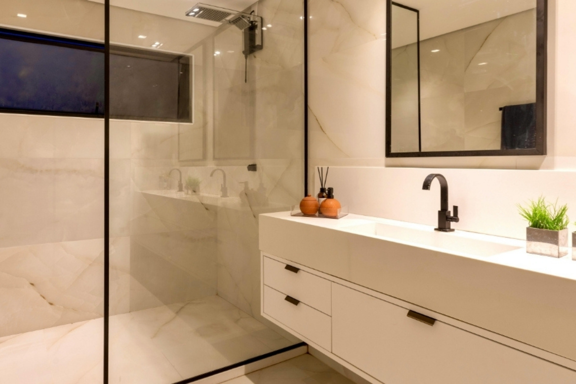 márványlap, márványburkolat Nemeskő Market Kft.